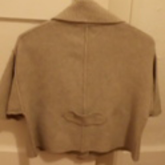 M sweater/ top made by Micheal Stars! - Picture 2 of 7